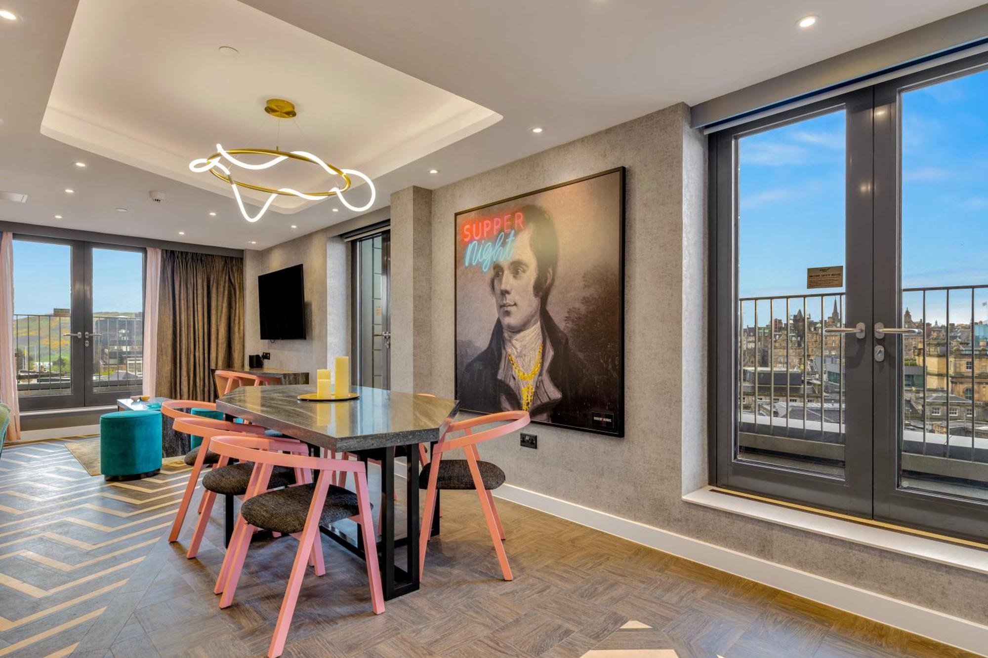 Roomzzz Edynburg Zewnętrze zdjęcie